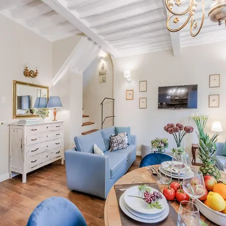 Charming Escape With Cathedral Views Apartman *