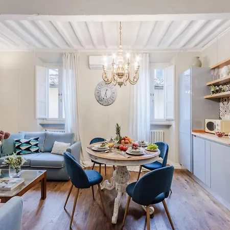 Charming Escape With Cathedral Views